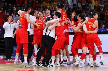 星空体育网址-81-68，中国女篮世界杯首胜，不认识的都不中用，李月汝定海神针