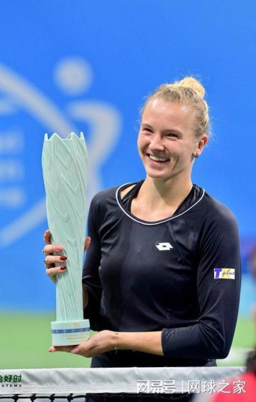 星空体育下载-先失一盘又何妨！西尼亚科娃接连三场逆转取得职业生涯新突破