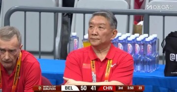 星空体育app下载-张子宇20分，中国女篮15分输球